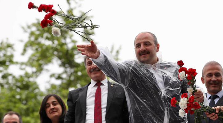 Bakan Varank: 14 mayıs’tan sonra da hizmet kervanına devam etmek istiyoruz