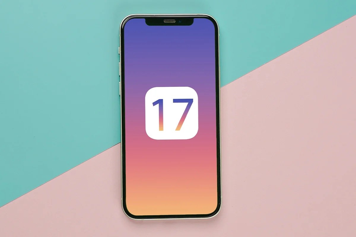 iOS 17 ile birlikte iPhone’lar akıllı ekranlara dönüşecek