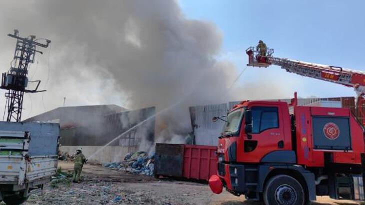 Bursa’da geri dönüşüm tesisinde yangın