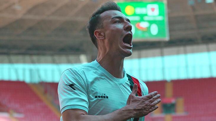 Onur Arı, Eskişehirspor’dan ayrıldığını duyurdu