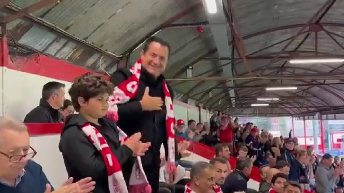 Acun Ilıcalı’ya Shelbourne taraftarından büyük ilgi