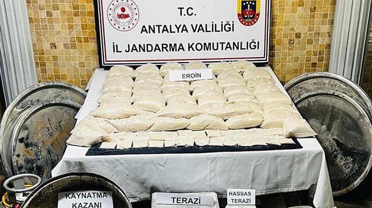 Antalya’da jandarma 68 kilo eroin ele geçirdi