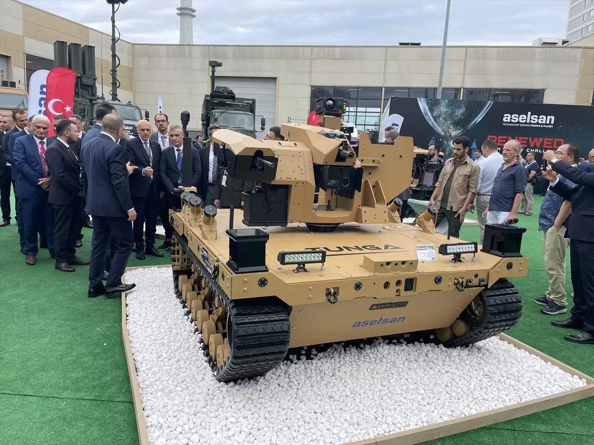 ASELSAN yeni elektronik harp ve insansız sistemlerini tanıttı