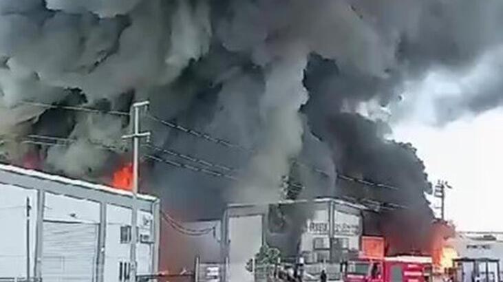 Denizli’de geri dönüşüm tesisindeki yangın kontrol altına alındı