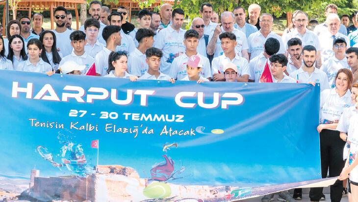 Elazığ’da tenis şöleni