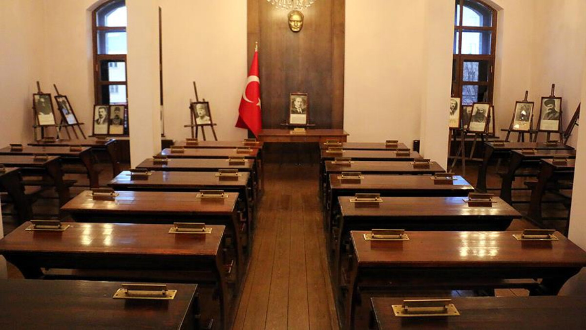 Erzurum Kongresi’nin 104. yılı: Vatan bir bütündür parçalanamaz