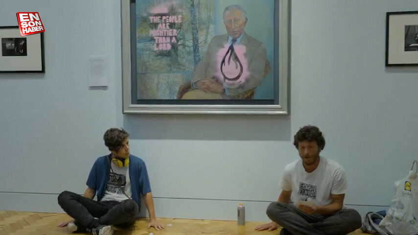 İklim aktivistleri İngiltere Kral’ı Charles’ın resmini hedef aldı