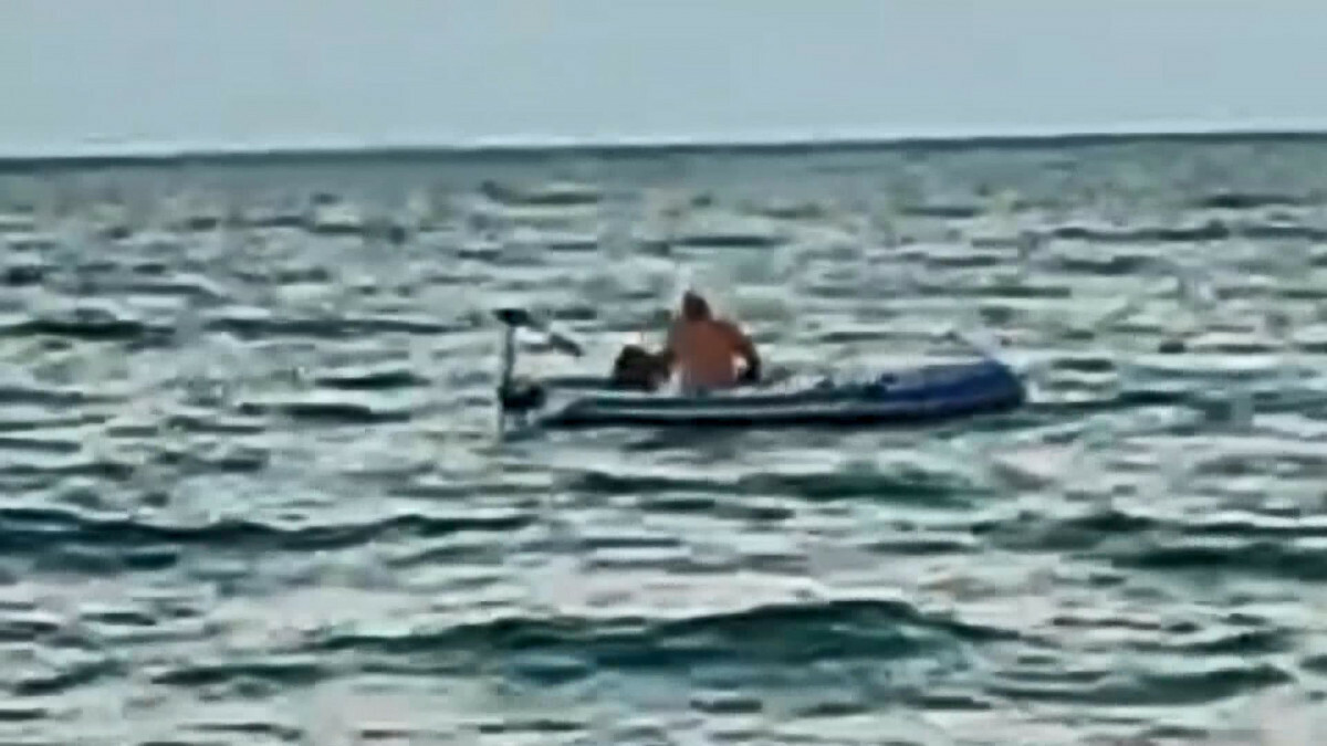 Şile açıklarındaki botta bir kadını döven saldırgan yakalandı