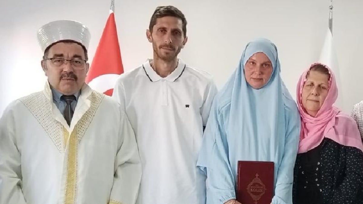 Alman vatandaşı Jennifer Paula Görlitz, Aydın’da Müslüman oldu