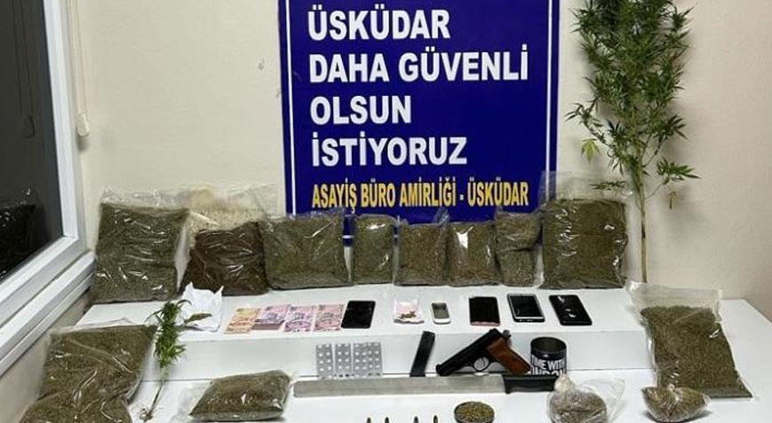 Üsküdar’da uyuşturucu operasyonu! 1’i kadın 2 kişi yakalandı