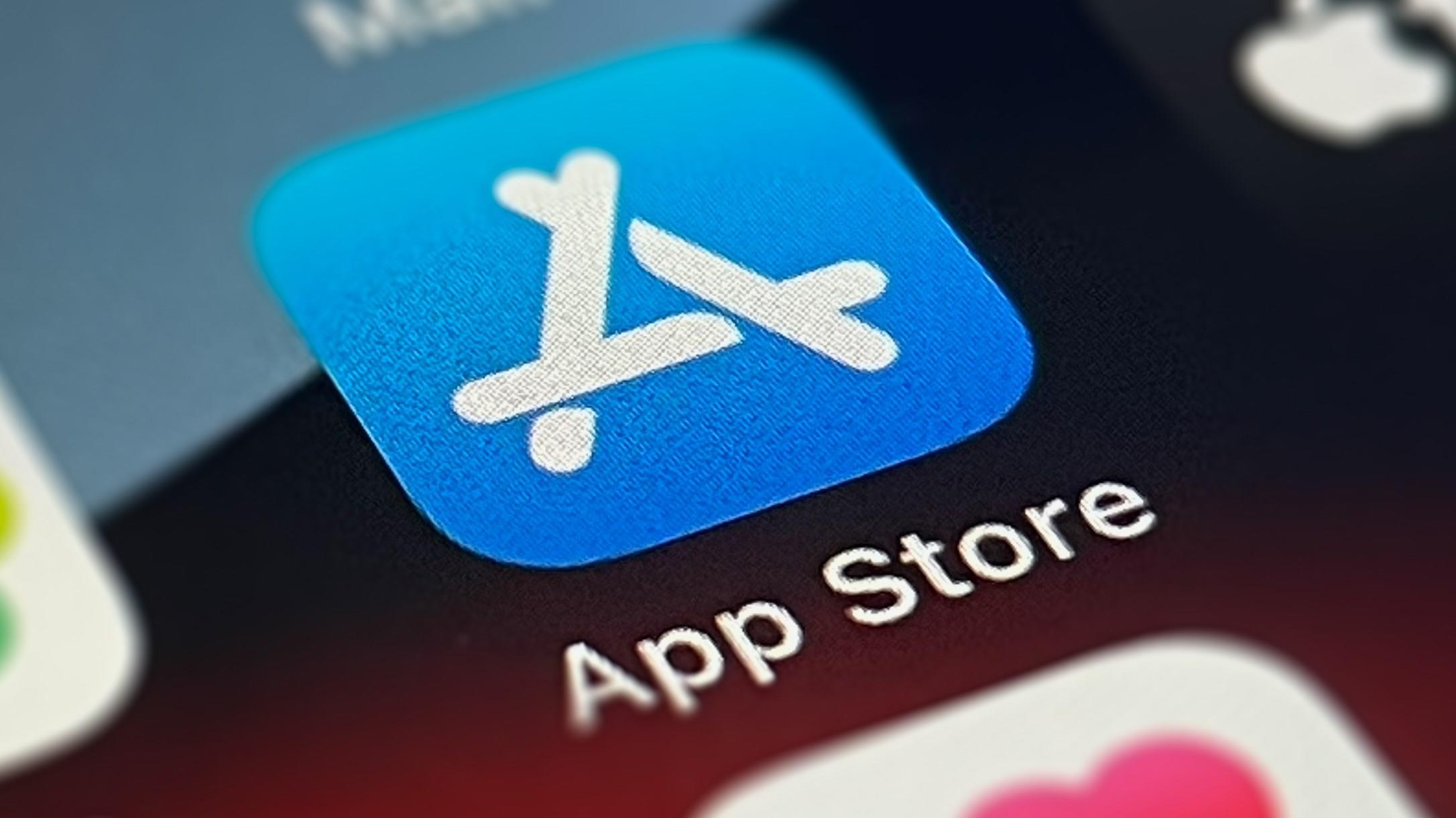 iPhone’lara App Store dışından uygulama yükleme geliyor!