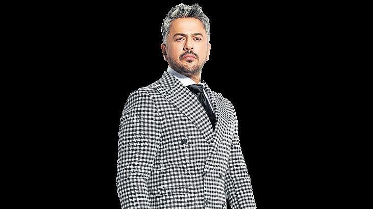 Altuğ, Kayahan’ın şarkılarını söylüyor