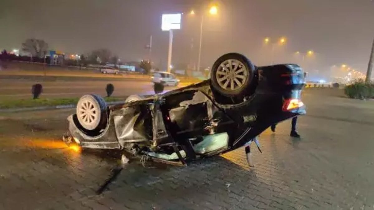 Bursa’da korkunç kaza! Yayalara çarpmamak için takla attı…
