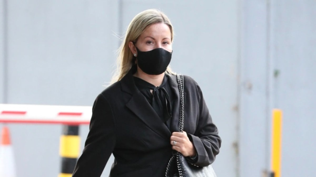 İngiltere’de 15 yaşındaki öğrencisini istismar eden öğretmen meslekten men edildi