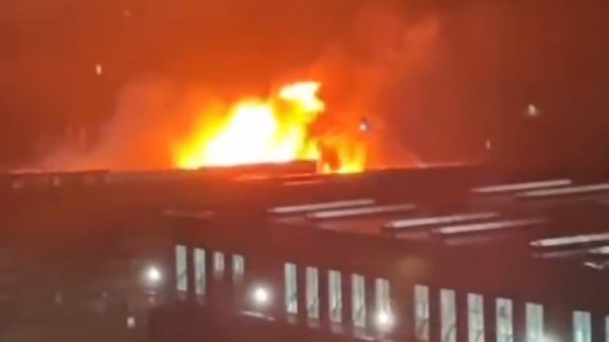 İstanbul Arnavutköy’de film platosunda yangın çıktı