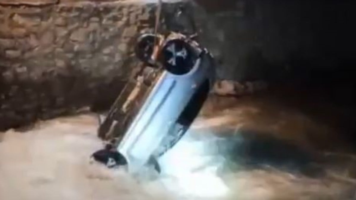 Şırnak’ta dereye uçan otomobildeki 4 kişi can verdi