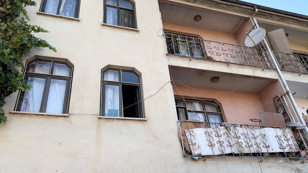 AYM Başkanı’nın torunu 2. kattan düşerek yaralandı