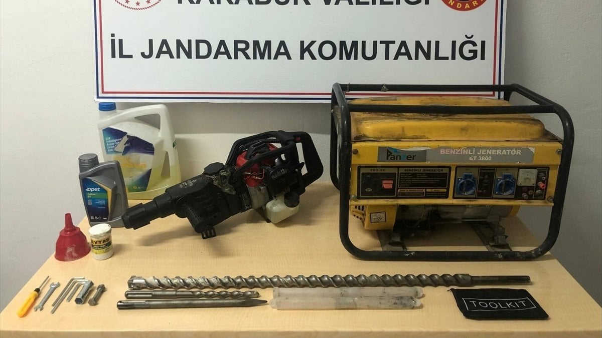 Karabük’te kaçak kazı yapan 7 kişiye suçüstü