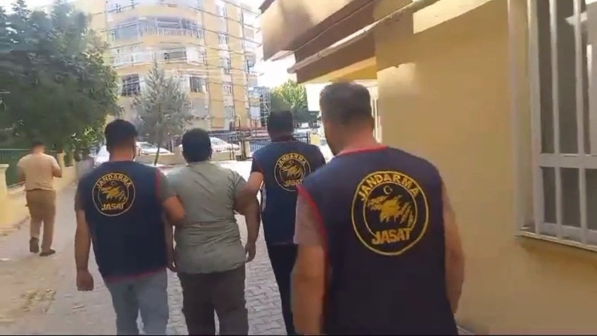 Şanlıurfa’da müşterilerini 2 milyar TL dolandırdı