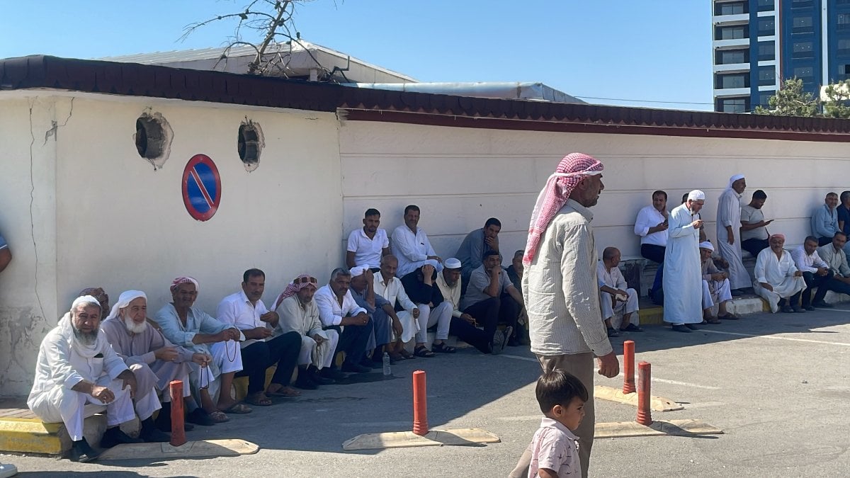 Şanlıurfa’da patlayan lastiği değiştirenlere tır çarptı: 3 ölü