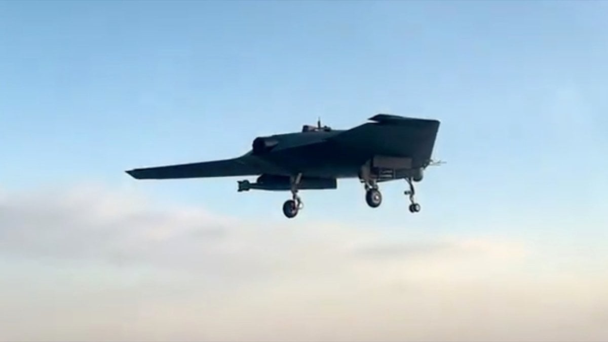 ANKA III mühimmatlı ilk uçuşunu gerçekleştirdi