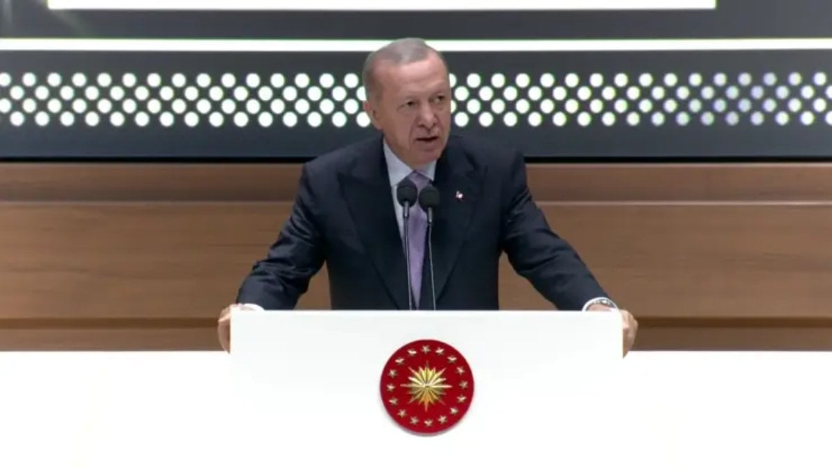 Cumhurbaşkanı Erdoğan’dan yeni anayasa mesajı