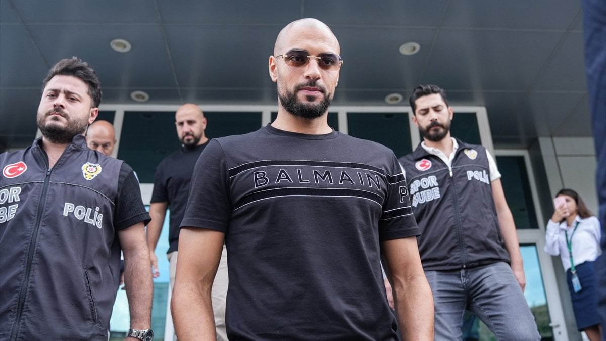 Fenerbahçe’de Sofyan Amrabat için imza töreni düzenleniyor