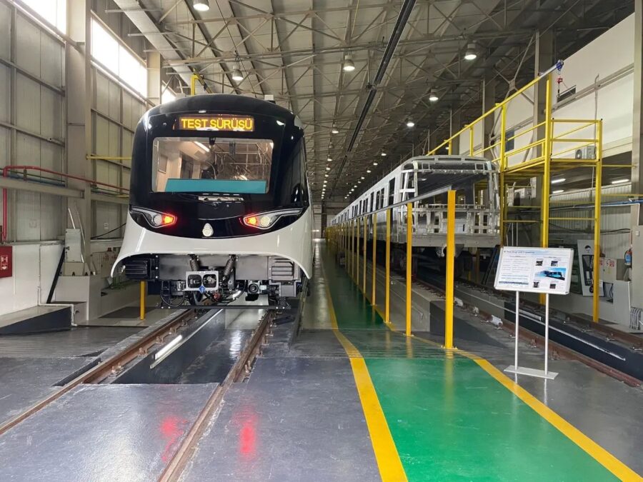 Sakarya’da üretilen yeni metro araçları, yakında İstanbul metrosuna entegre edilecek